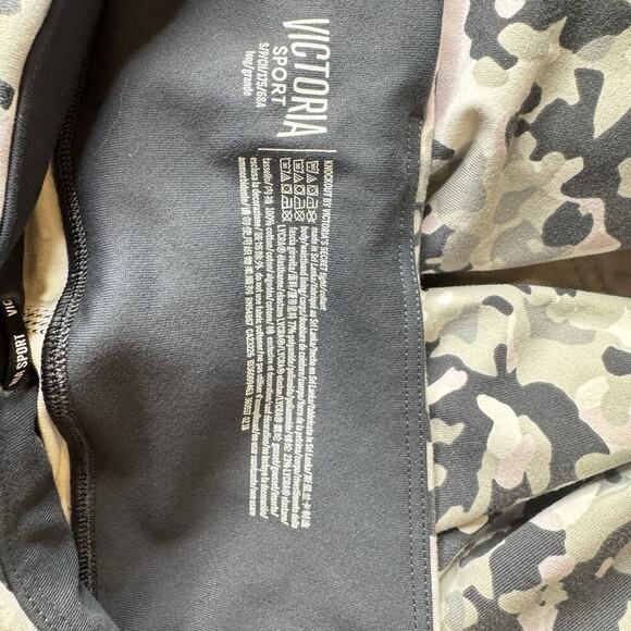 Victoria Sport sz Small Long Leggings Gray White Pink Animal Print Soft - Picture 3 of 8